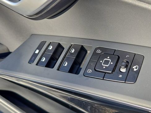 Used 2023 Kia Niro EX Touring image 19