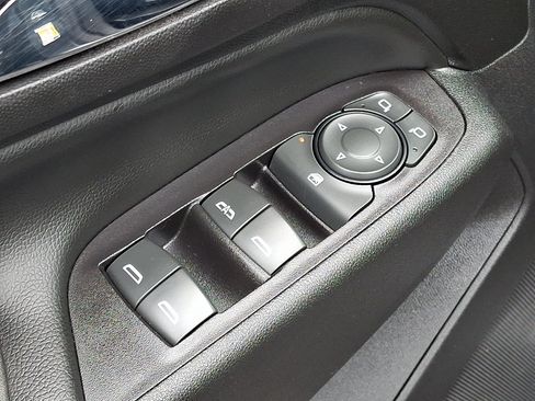 Used 2020 Chevrolet Equinox LT FWD image 14
