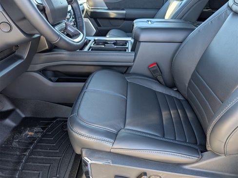 New 2026 Ford F250 Platinum image 15