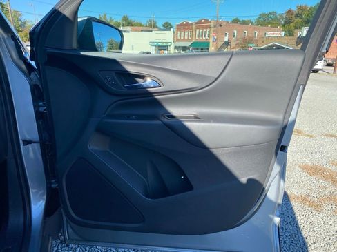 Used 2023 Chevrolet Equinox LT image 21