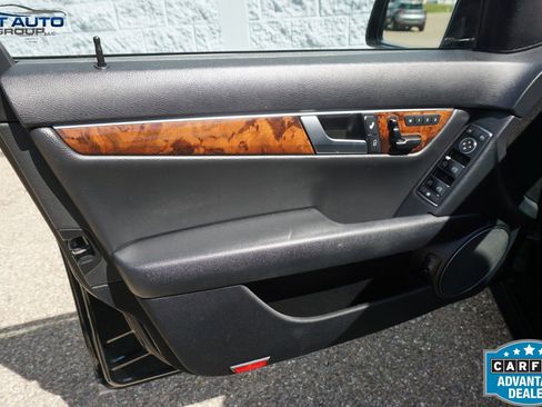 Used 2013 Mercedes-Benz C 300 4MATIC Sedan image 24