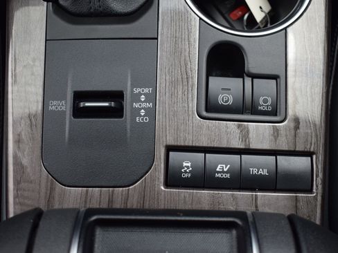 Used 2021 Toyota Highlander Platinum image 21