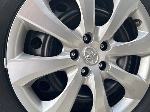 Used 2025 Toyota Corolla LE image 4