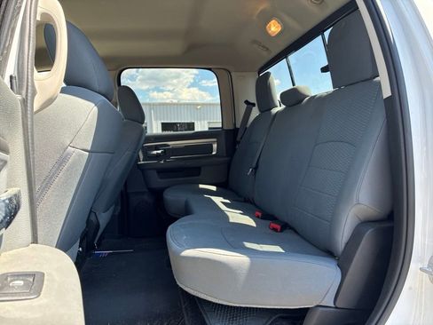 Used 2019 RAM 1500 Classic SLT AWD/4WD image 4