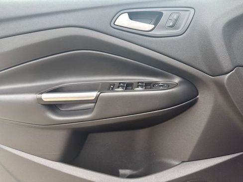 Used 2019 Ford Escape SE image 23