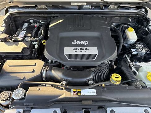 Used 2013 Jeep Wrangler Unlimited Sport AWD/4WD image 28