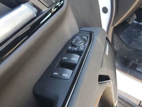 New 2026 GMC Sierra 2500 AT4 w/ AT4 Premium Plus Package AWD/4WD image 19