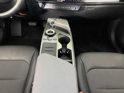 Used 2024 Kia EV6 Light image 17