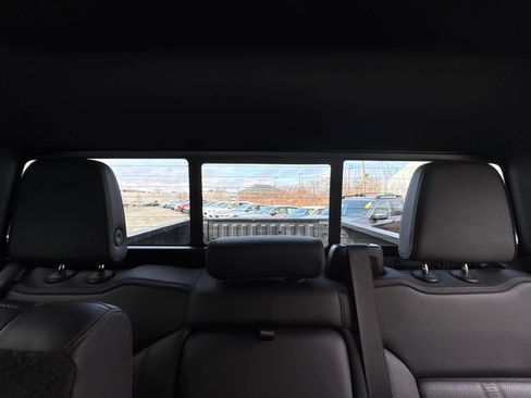 Used 2022 Chevrolet Silverado 1500 High Country image 34