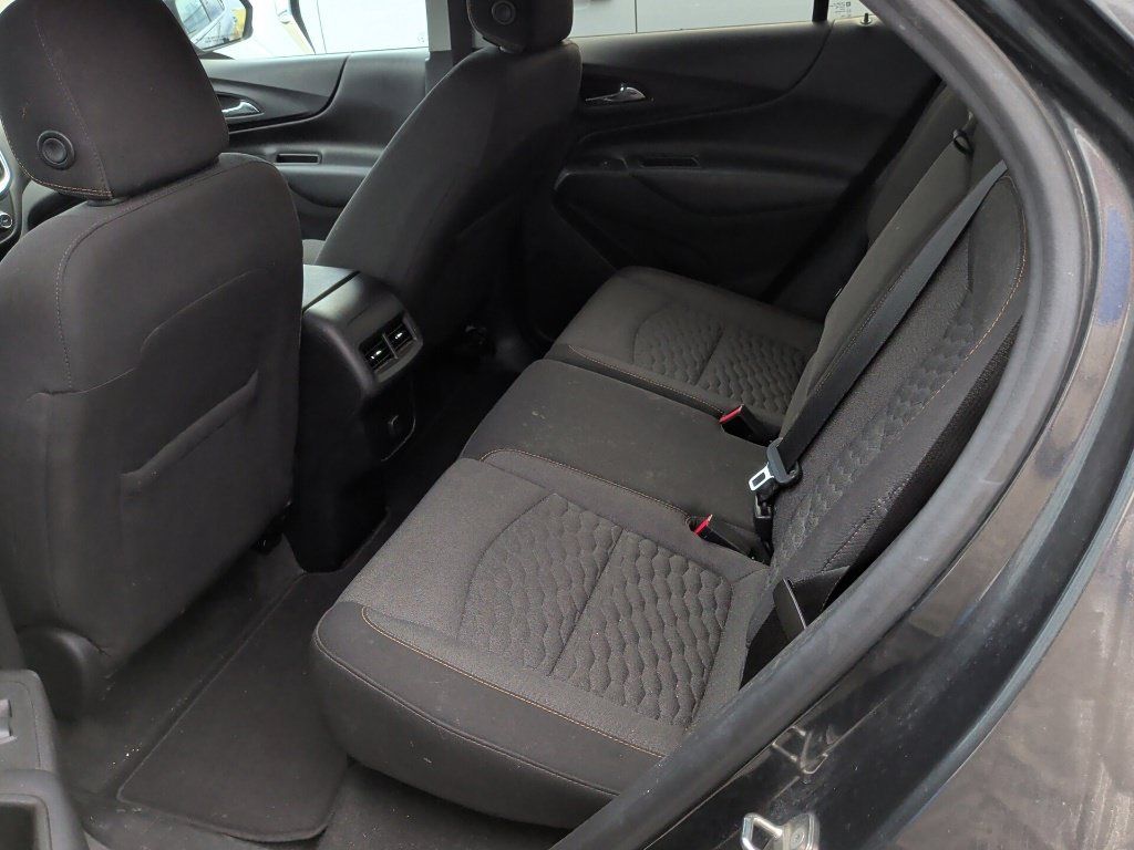 Used 2018 Chevrolet Equinox LT FWD image 11