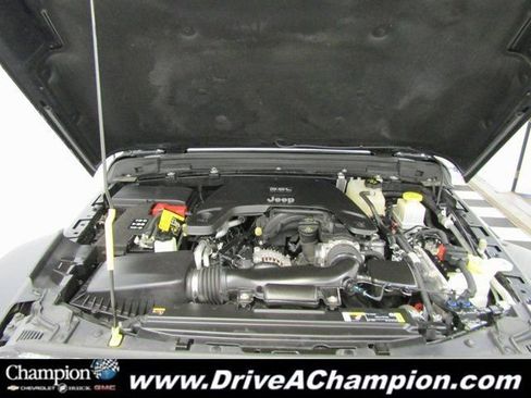 Used 2021 Jeep Gladiator Overland w/ Popular Equipment Package image 42