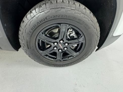 Used 2023 GMC Acadia AT4 AWD/4WD image 9