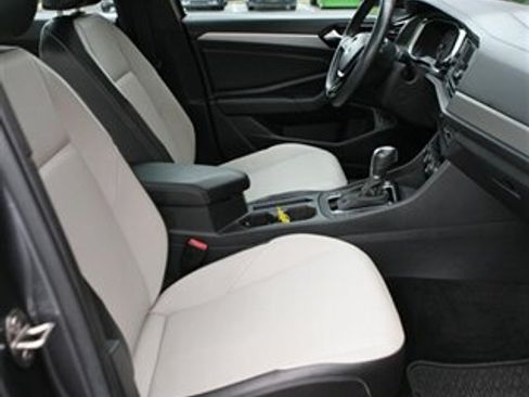 Used 2019 Volkswagen Jetta R-Line FWD image 14
