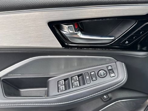 Certified 2025 Acura MDX w/ Technology Package image 15