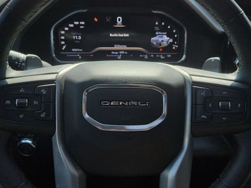 Used 2024 GMC Sierra 1500 Denali w/ Technology Package AWD/4WD image 11