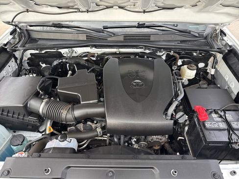 Used 2022 Toyota Tacoma 4x4 Double Cab image 14