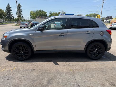 Used 2017 Mitsubishi Outlander Sport ES AWD/4WD image 6