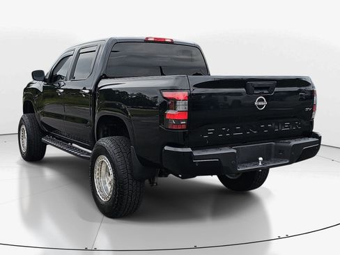 Used 2022 Nissan Frontier SV w/ Technology Package RWD image 6