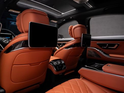 Used 2023 Mercedes-Benz S 580 4MATIC Sedan w/ 3D Technology Package image 67