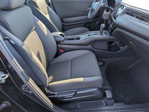 Used 2019 Honda HR-V LX image 42