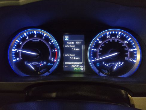 Used 2019 Toyota Highlander Limited image 23