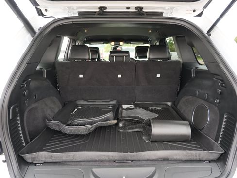 Used 2018 Jeep Grand Cherokee Altitude AWD/4WD image 27