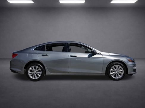 Used 2024 Chevrolet Malibu LT image 3