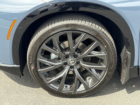 New 2026 Toyota Crown Signia image 5