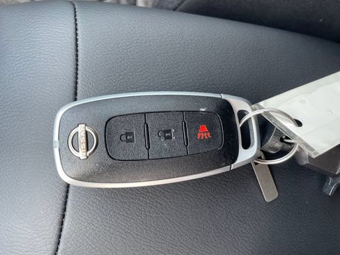 Certified 2025 Nissan Kicks SV FWD image 29