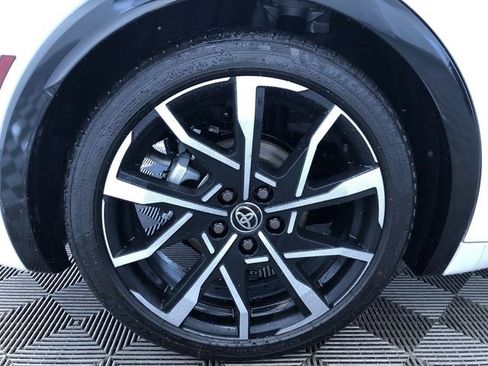 New 2026 Toyota Prius XSE image 8