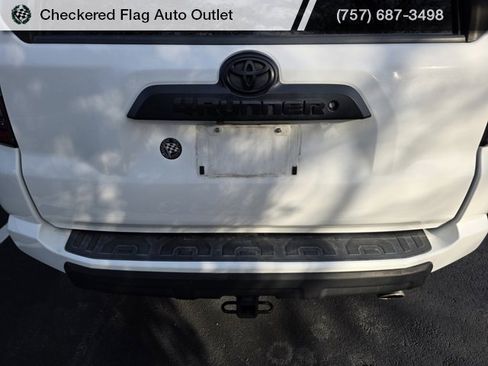 Used 2018 Toyota 4Runner TRD Off-Road Premium image 7