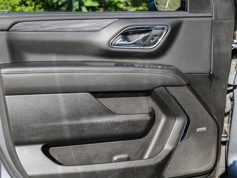 Used 2022 GMC Yukon SLT w/ SLT Premium Package image 30