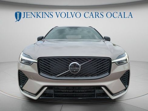 New 2026 Volvo XC60 B5 Plus w/ Protection Package Premier AWD/4WD image 8