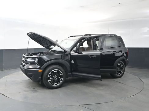 Used 2025 Ford Bronco Sport Outer Banks w/ Outer Banks Tech Package+ image 11