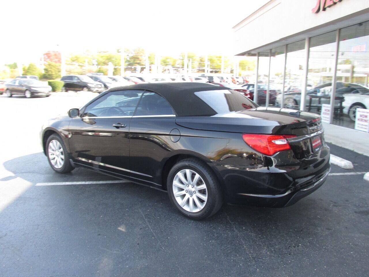Used 2013 Chrysler 200 Touring FWD image 34