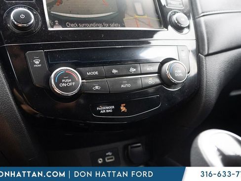 Used 2019 Nissan Rogue SV w/ Premium Package FWD image 9