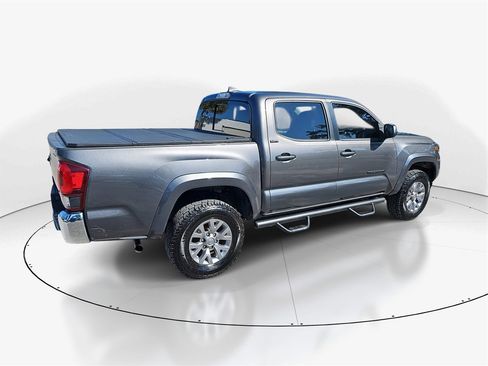 Used 2018 Toyota Tacoma SR5 image 5
