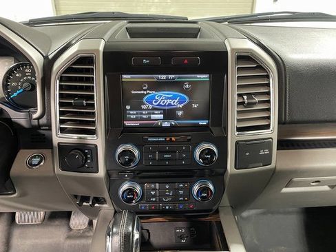 Used 2015 Ford F150 Lariat w/ Equipment Group 502A Luxury AWD/4WD image 16