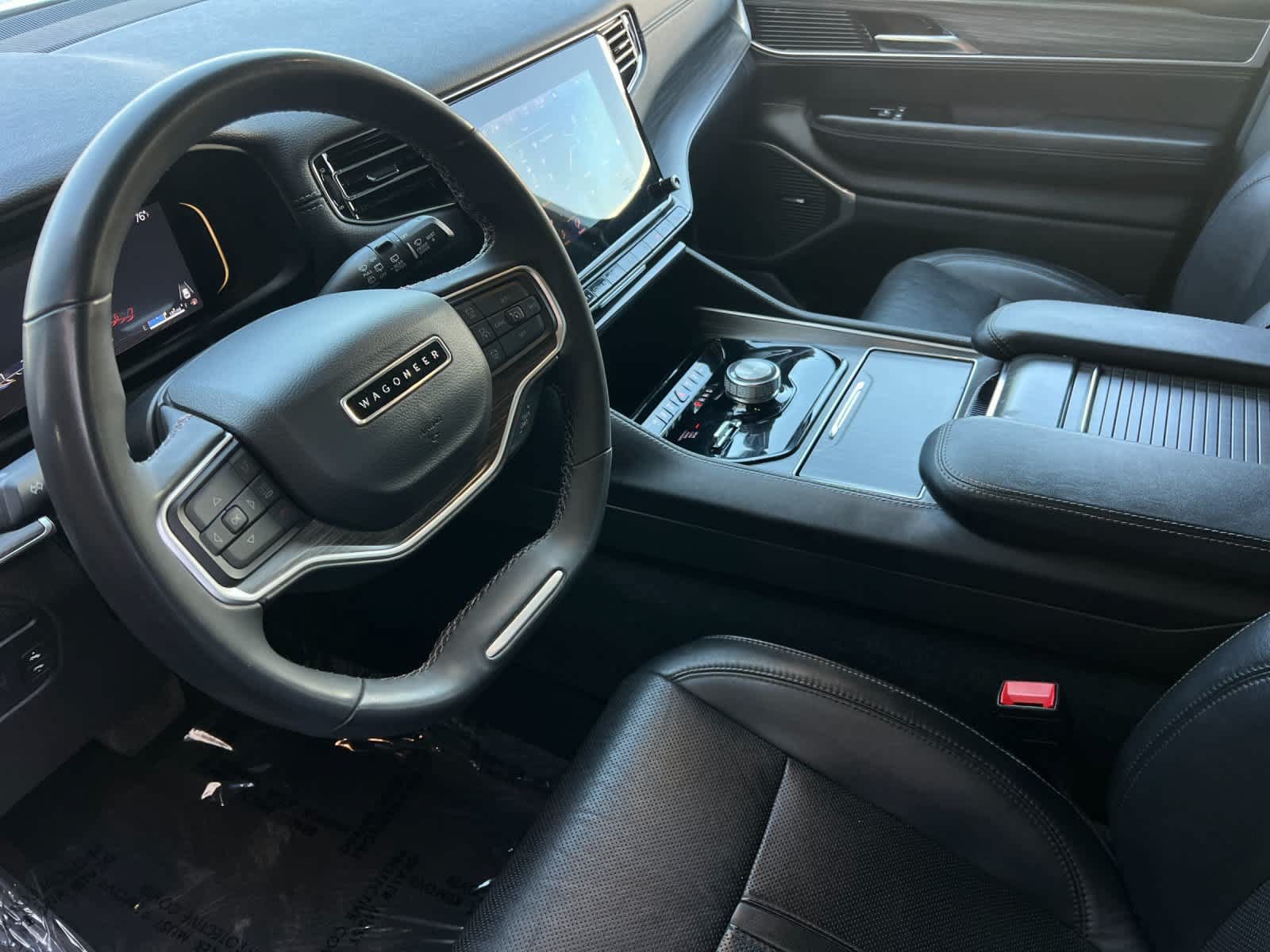 Used 2024 Jeep Wagoneer Series II w/ Flexible Seating Group AWD/4WD image 12