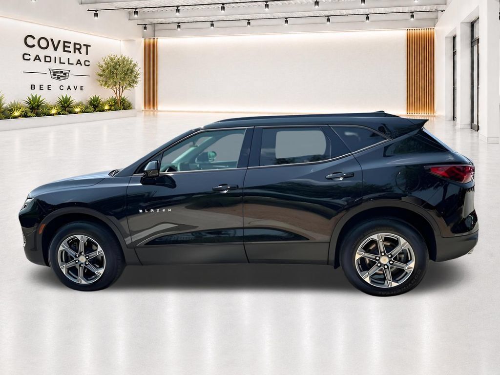 Used 2024 Chevrolet Blazer LT w/ Convenience Package FWD image 19