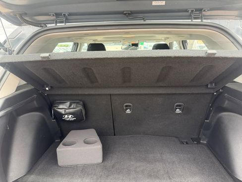 Used 2022 Hyundai Venue SEL FWD image 24