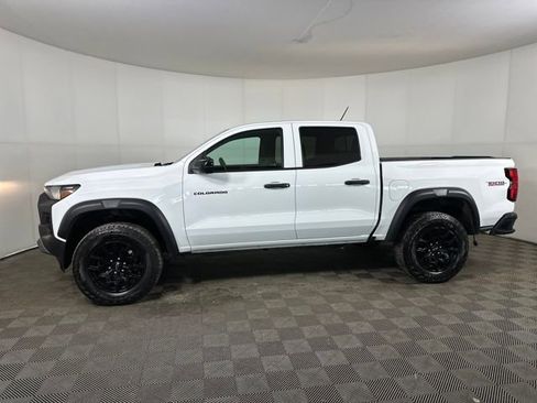 Used 2023 Chevrolet Colorado Trail Boss w/ Technology Package image 6