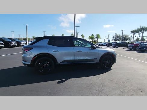 New 2026 Chevrolet Equinox EV RS image 23