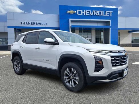 New 2027 Chevrolet Equinox LT w/ Convenience Package II FWD image 2