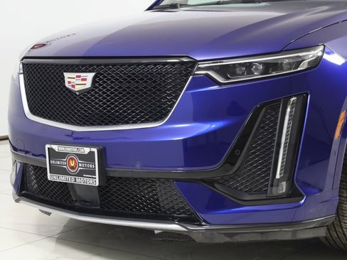 Used 2023 Cadillac XT6 Sport w/ Platinum Package image 58