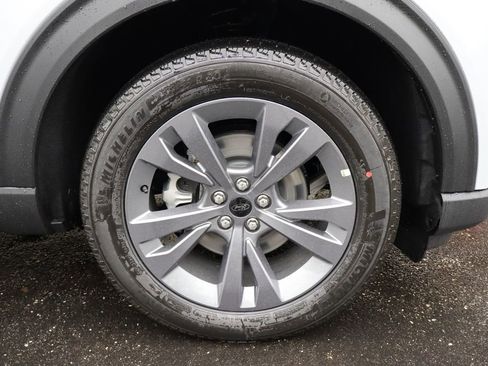 New 2026 Ford Explorer Active AWD/4WD image 15