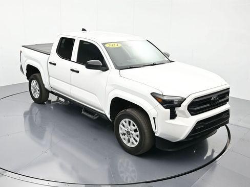 Used 2024 Toyota Tacoma SR image 30