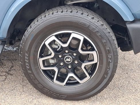 Used 2025 Ford Bronco Outer Banks AWD/4WD image 8