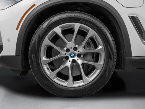 Used 2023 BMW X5 xDrive45e w/ Executive Package AWD/4WD image 51