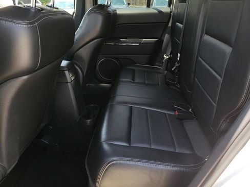 Used 2012 Jeep Patriot Limited FWD image 11